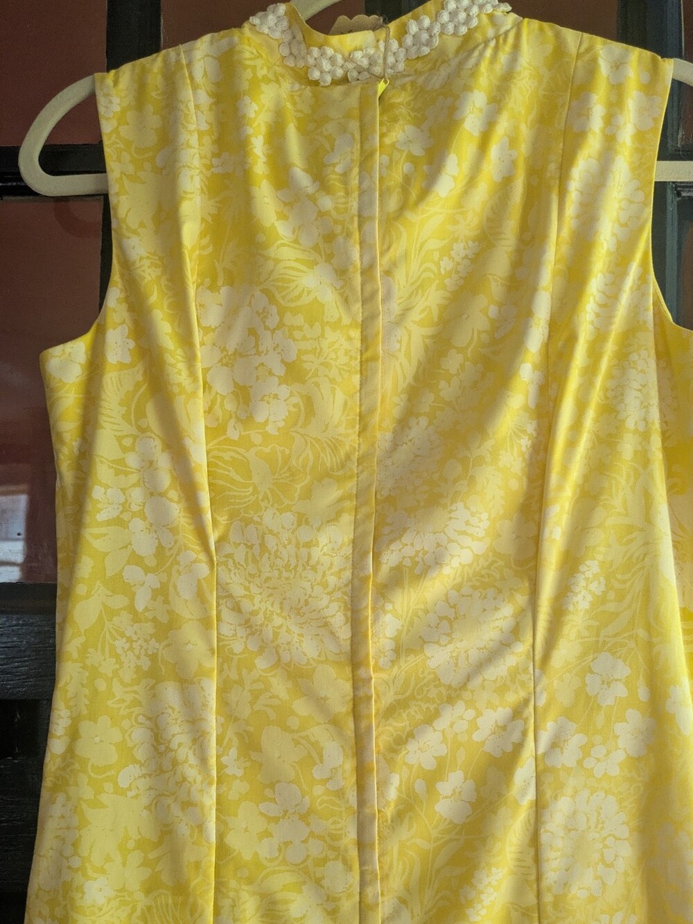 1970s 'The Lilly' Pulitzer yellow and white floral maxi w/lace accents - Picture 4 of 13